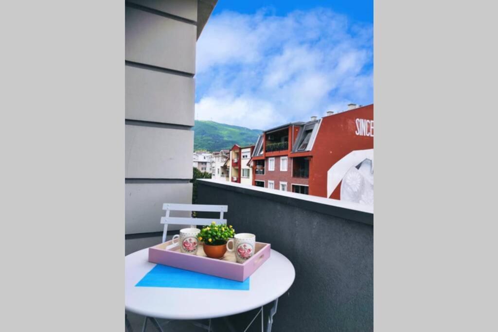 Centar One Apartmant Skopje Esterno foto