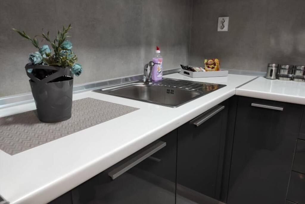 Centar One Apartmant Skopje Esterno foto